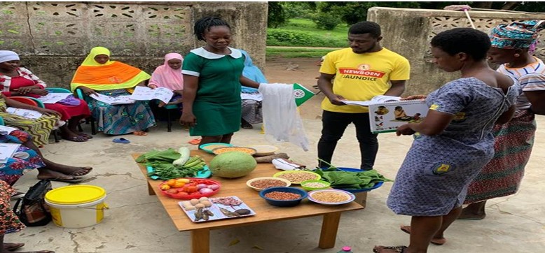 Food demonstration for pregnant women at Duu West CHPS