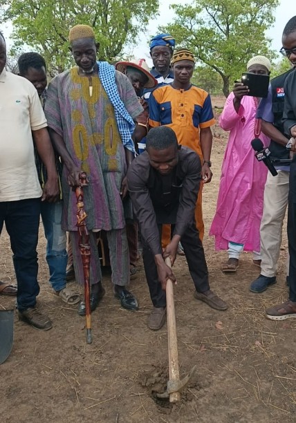 DCE, Hon. Adamu Sayibu, officially handed over project sites for the construction of a 6-unit classroom block, a 6-unit teachers’ quarters, and a 6-seater toilet facility for each of the communities; Dabilipuo and Danyorkura.